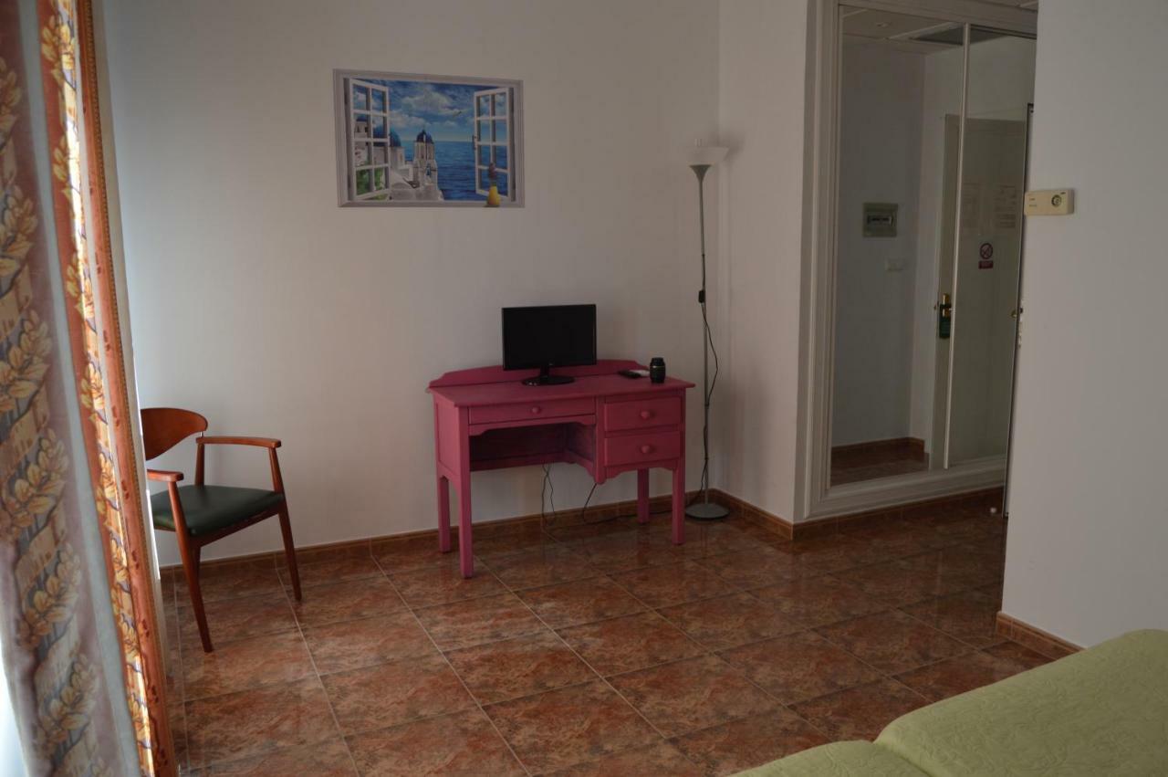 Hotel Poniente Moraleda De Zafayona Zewnętrze zdjęcie